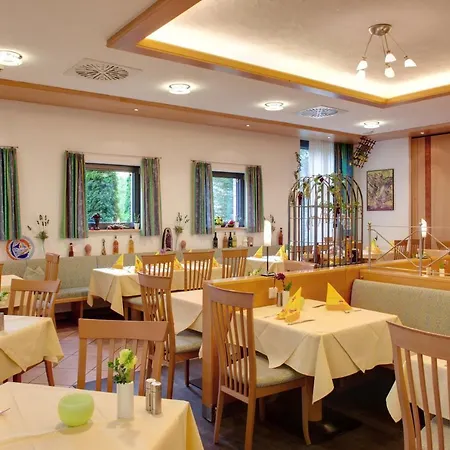 Hotel-restaurant Haus Nicklass 3*