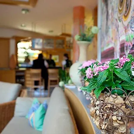 Hotel-restaurant Haus Nicklass 3*